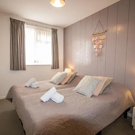 Bodhi House Holiday home *