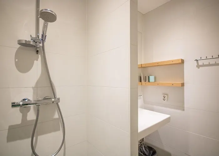 Bodhi House * אגמונד אן זי